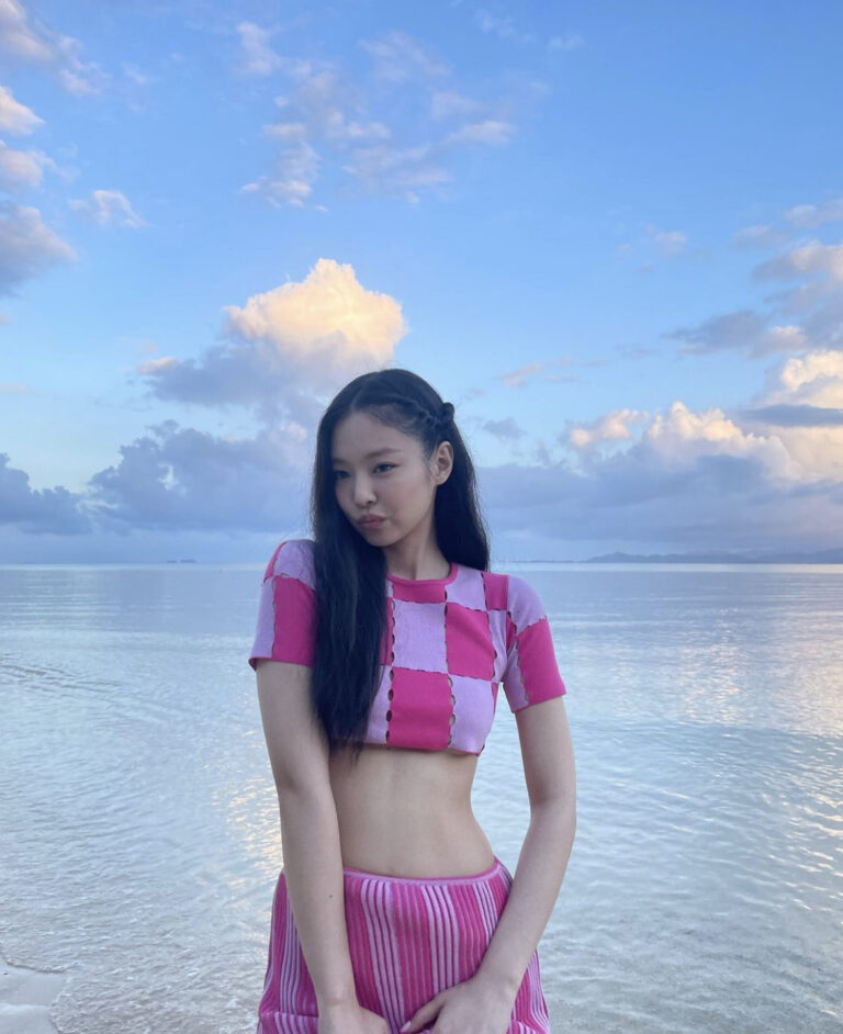 BLACKPINK Jennie is a hot girl in her pictures in Hawaii