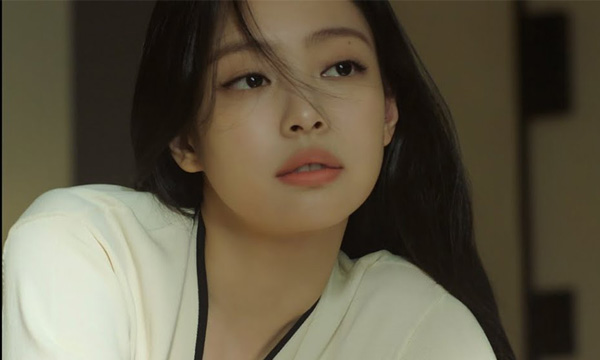 Netizens are going crazy over BLACKPINK Jennie in new 'HERA Beauty' CF