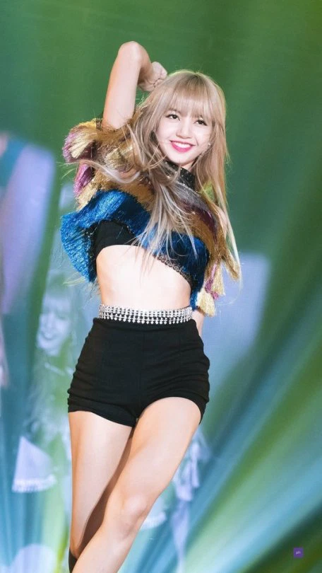 Is there any female idol that everyone says she has the best body??