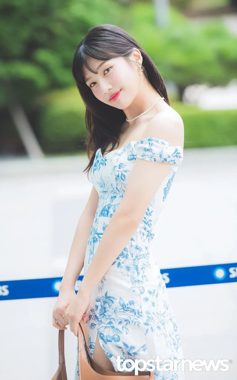 Red Velvet Joy who wore a summer dress on her way to work today