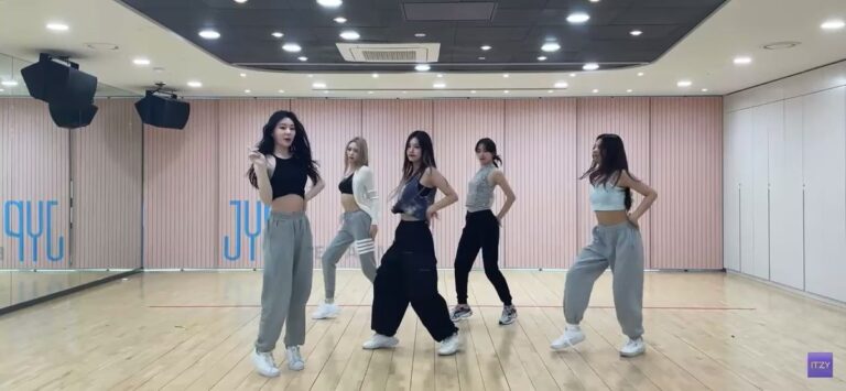 Netizens praise ITZY's skills after watching "SNEAKERS" Stage Practice