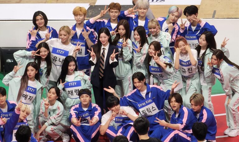 JYP's family pictures from ISAC are hot topic in Korea