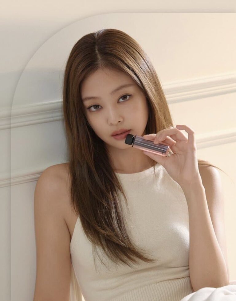 Netizens want YG to change Jennie's makeup artist after seeing her new Hera photoshoot