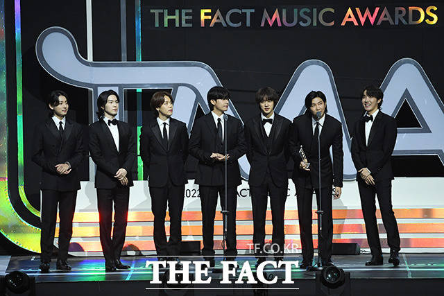 Netizens wonder why BTS got Daesang at this year's The Fact Music Awards