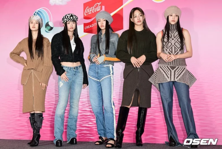 Netizens criticized after seeing NewJeans wearing weird outfits at the Coca-Cola event today