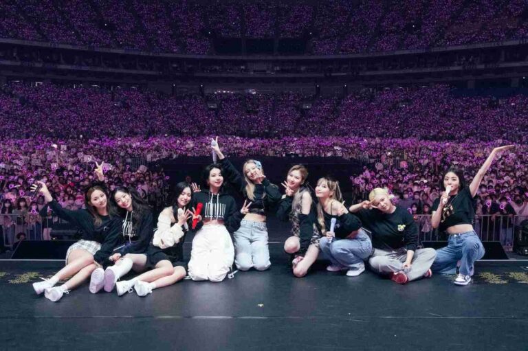 Netizens are divided over TWICE's concert audience