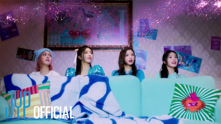 What netizens say about NMIXX "Funky Glitter Christmas" MV Teaser