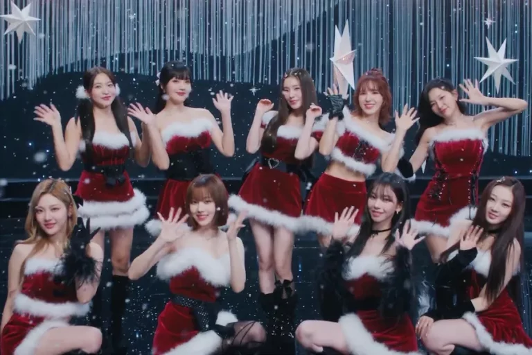 Netizens react to Red Velvet X aespa 'Beautiful Christmas' MV