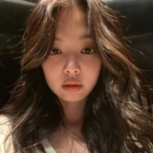 Looking at these pictures of Jennie, can you guess her age correctly?