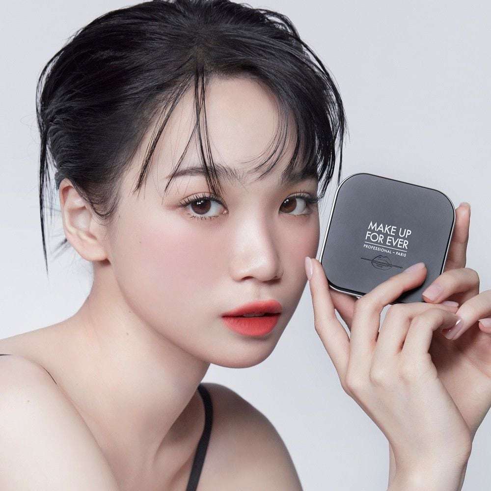 LE-SSERAFIM-Kim-Chaewon-Make-Up-For-Ever-NEW-Photos-1.jpeg