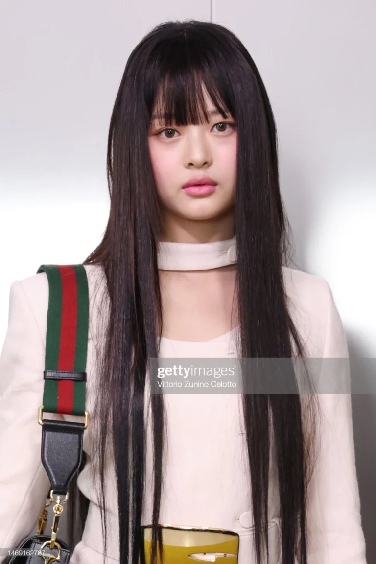 Netizens talk about how NewJeans Hanni looks in Getty Images at the Gucci Fashion Show