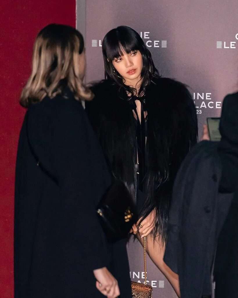 BLACKPINK Lisa stuns netizens with her visuals at the latest event ...