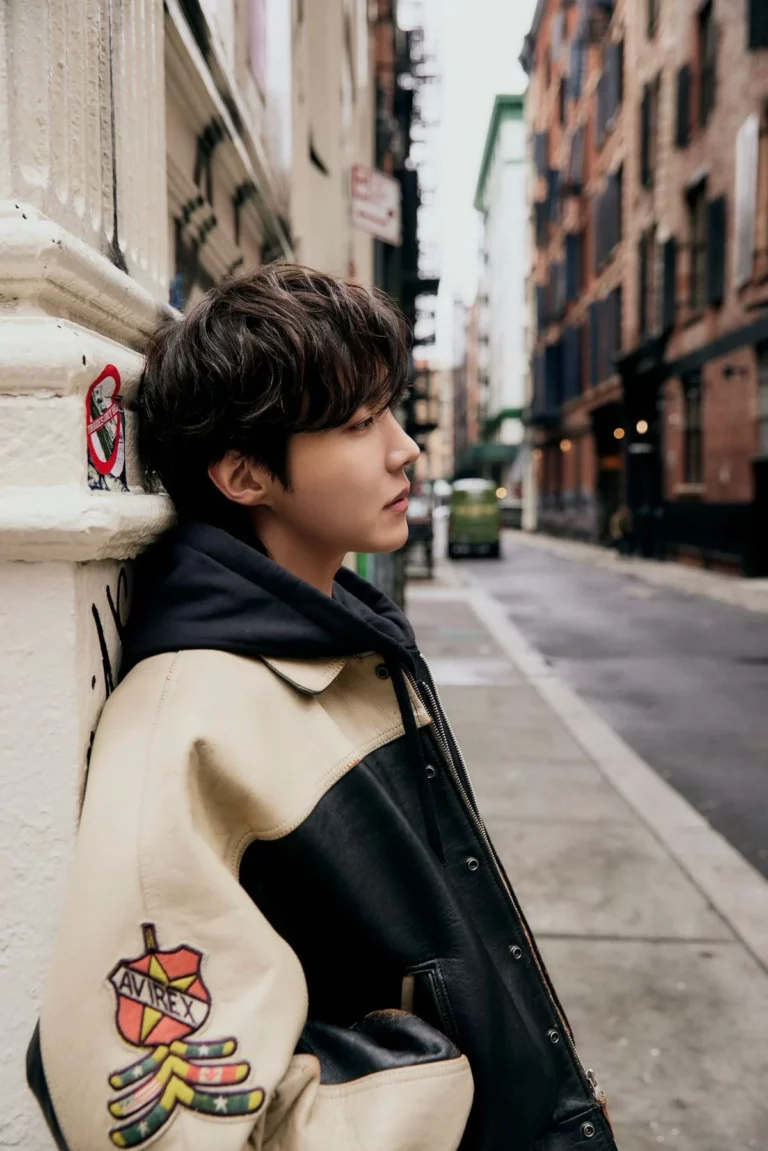 "He looks like a boyfriend" BTS J-Hope's solo single 'on the street' photos