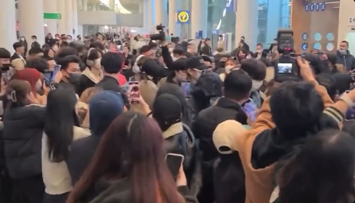 "They look like zombies" Idol airport order that looked dangerous today