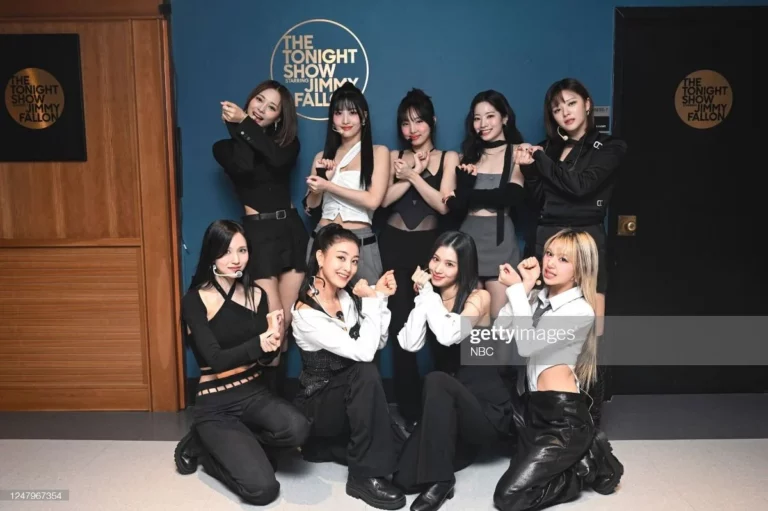 TWICE performed 'SET ME FREE' for the first time on The Tonight Show Starring Jimmy Fallon