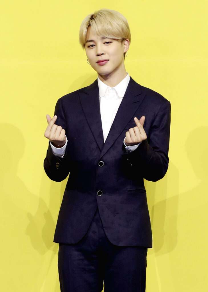 Netizens react to an article saying that BTS Jimin is facing with ...