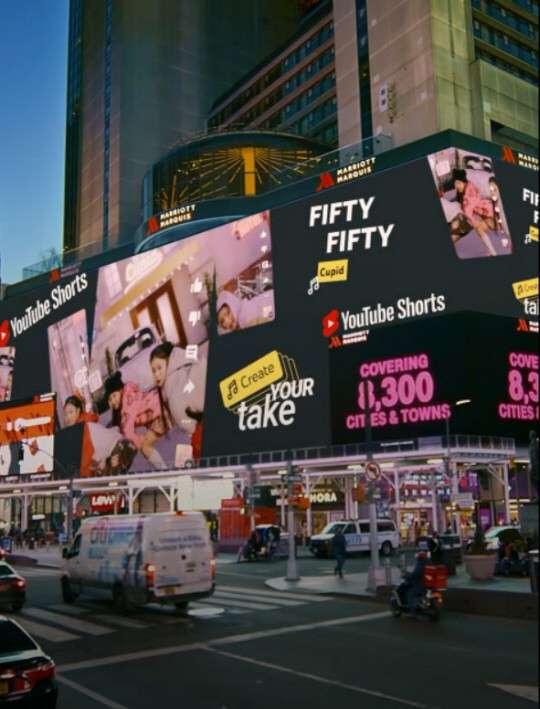 FIFTY FIFTY enters Times Square in the US with the support of YouTube headquarters