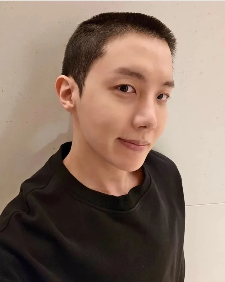 Shaved picture of BTS J-Hope who will enlist in the army today