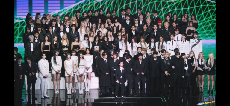 Stray Kids is smaller than IVE???