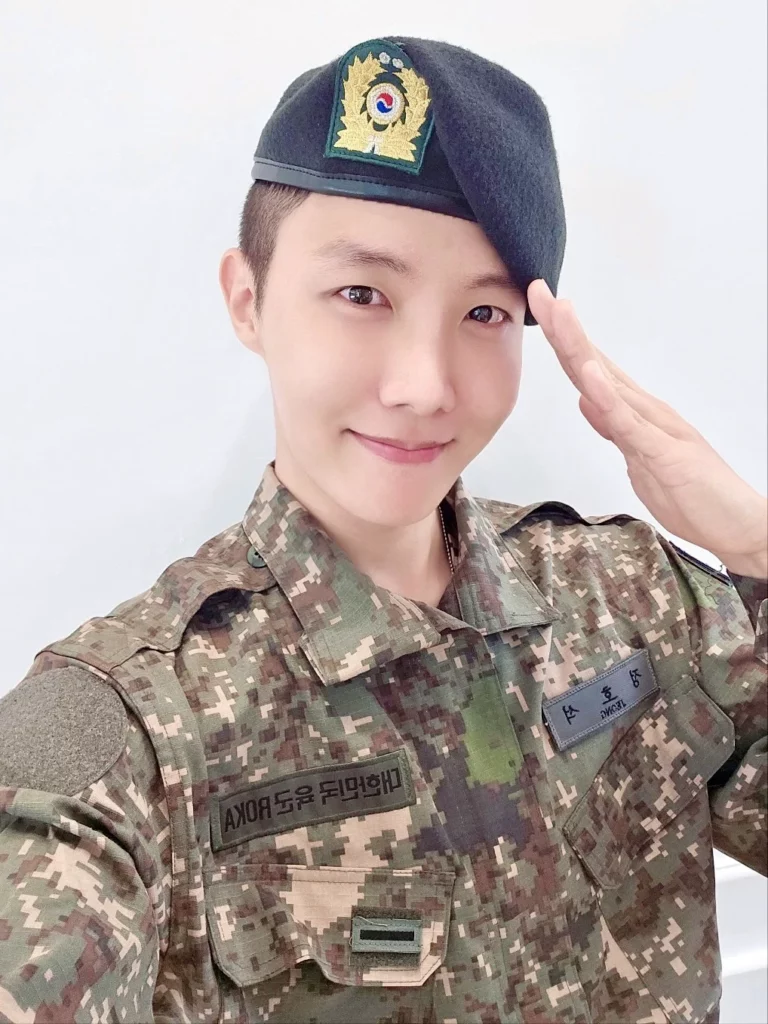 BTS J-Hope updates Weverse for the first time after enlistment