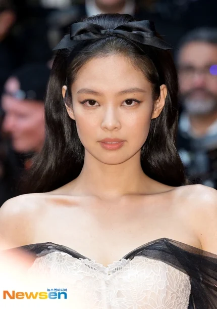 Jennie exhibits three utterly completely different types at Cannes Film ...