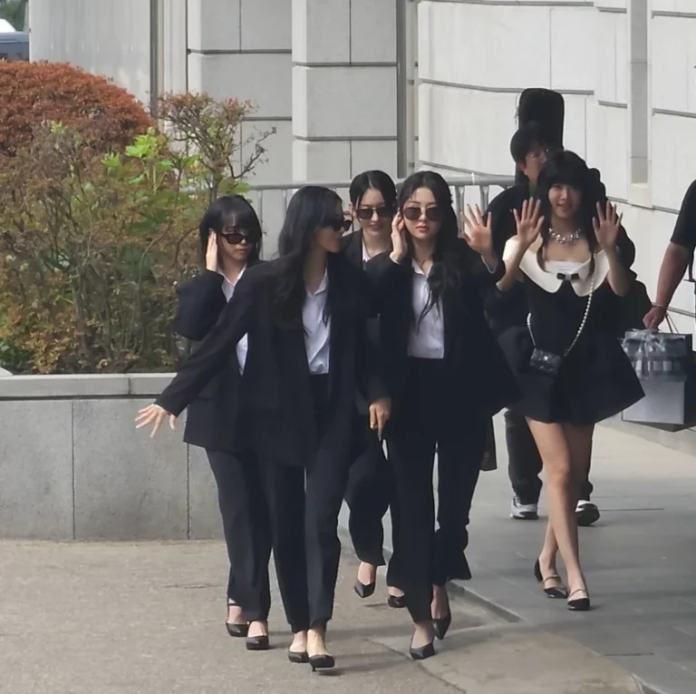 LE SSERAFIM's concept on their way to Music Bank today