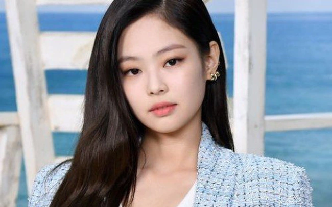 Netizens say that Jennie has everything