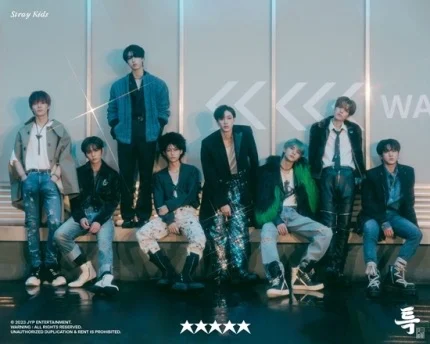 Netizens are divided over Stray Kids' 3rd full album pre-orders surpassing 4.93 million copies
