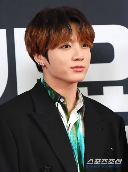 Netizens react to article saying BTS Jungkook will release solo album on July 14