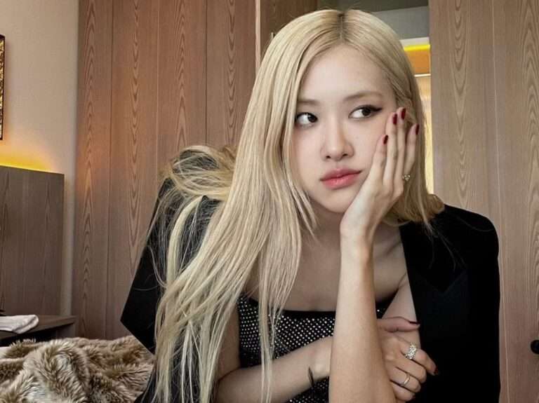 A foreign article is saying that only Rosé renews her contract