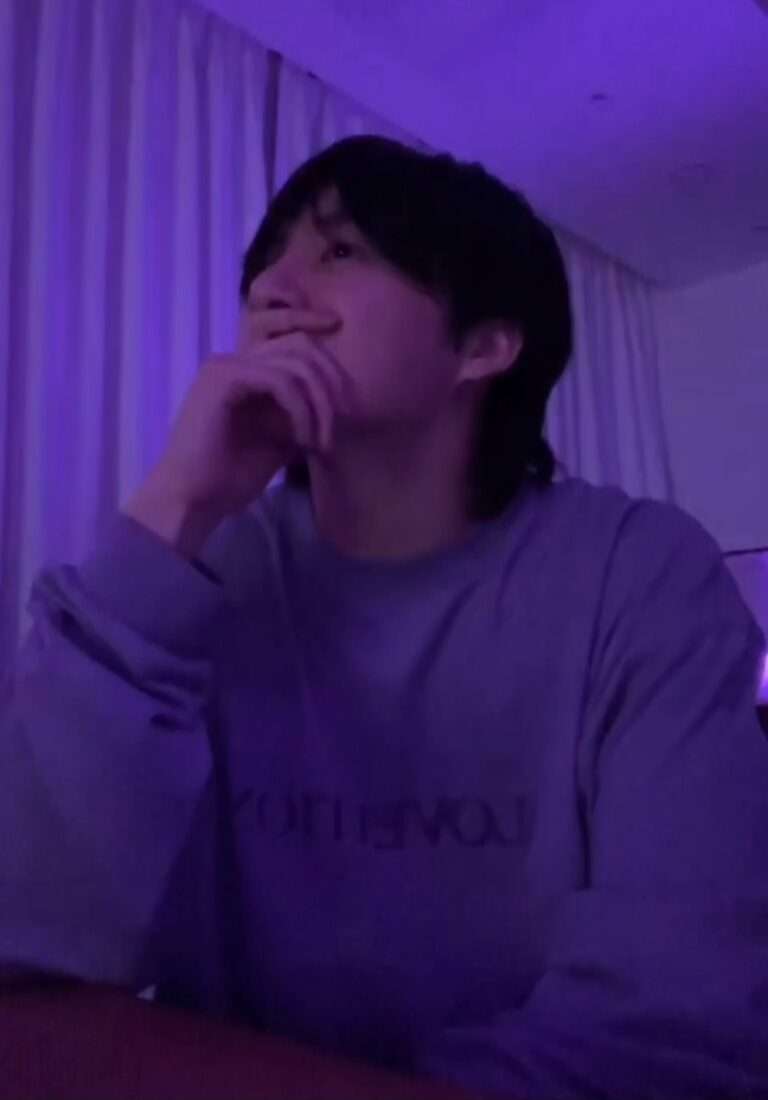 "He never changes" Jungkook burst into tears after listening to ARMY's song for BTS