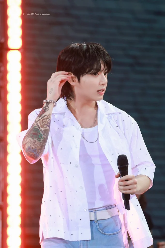 The full version of BTS Jungkook's solo debut stage 'SEVEN' was just released at GMA Summer Concert (+ Euphoria, Dynamite)