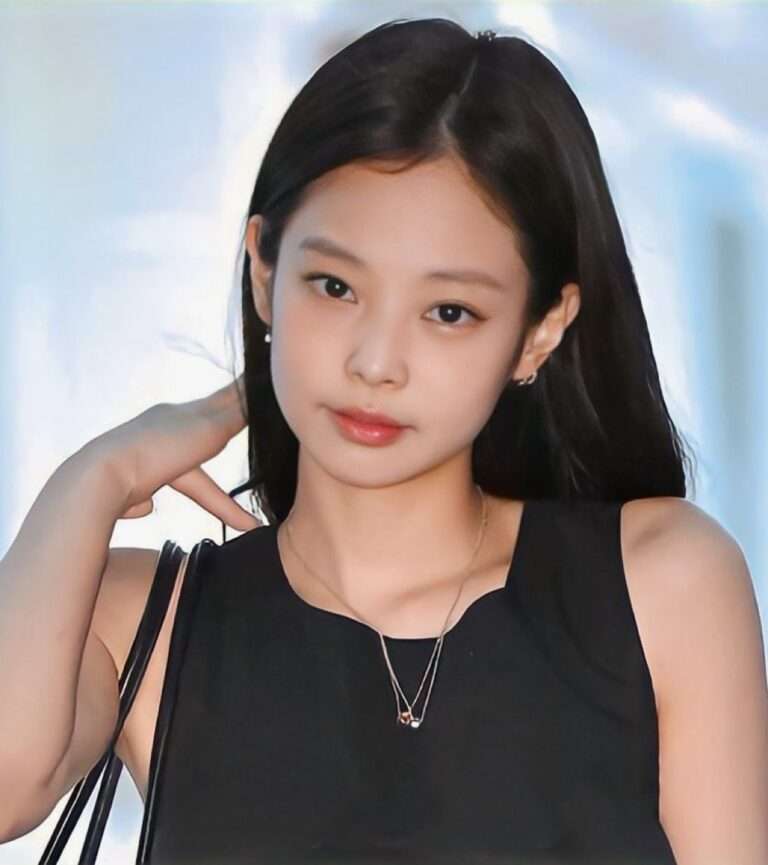 Netizens say that Jennie once again left legendary airport pictures