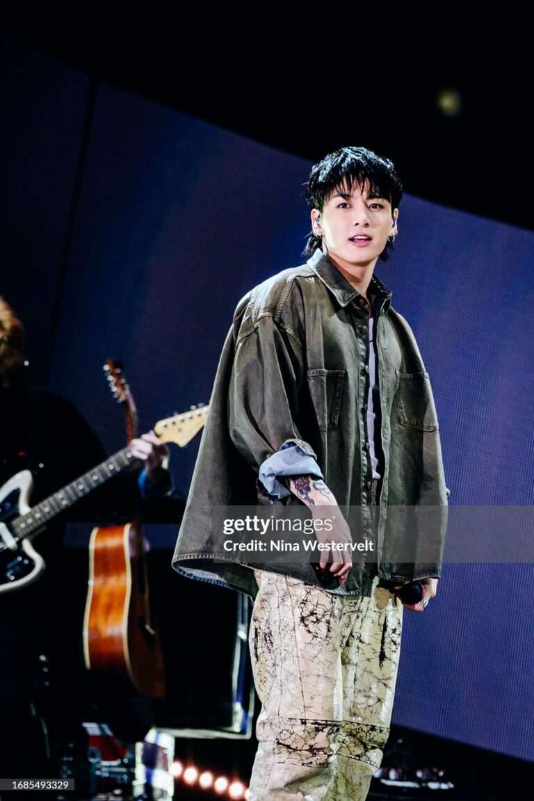 BTS Jungkook looks so pretty on stage in Getty Images