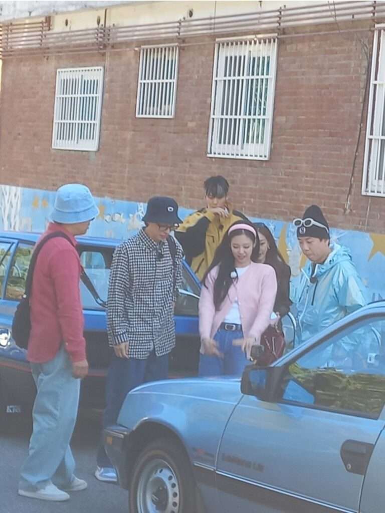 Yoo Jae Suk and Jennie were spotted filming for new variety show 'Apartment 404'