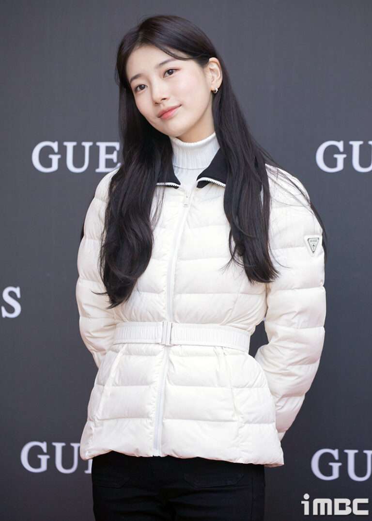 Suzy attended the GUESS event in real time