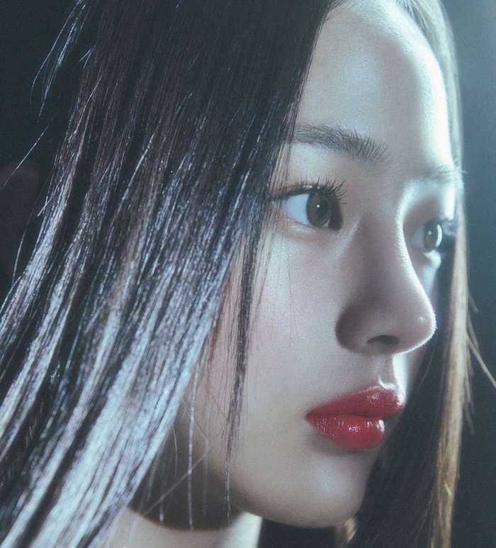 Netizens ask NewJeans fans to stop comparing Minji to Olivia Hussey