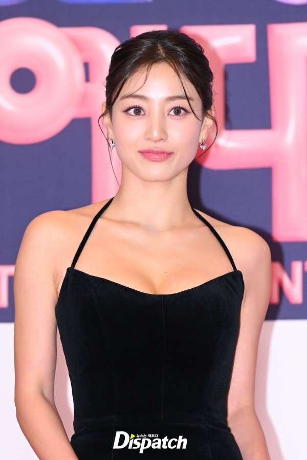 TWICE Jihyo stunned netizens with her beauty on the MBC Entertainment Awards red carpet