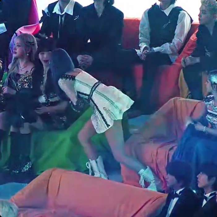The scene of female idols at MMA that was praised on Twitter for being touching