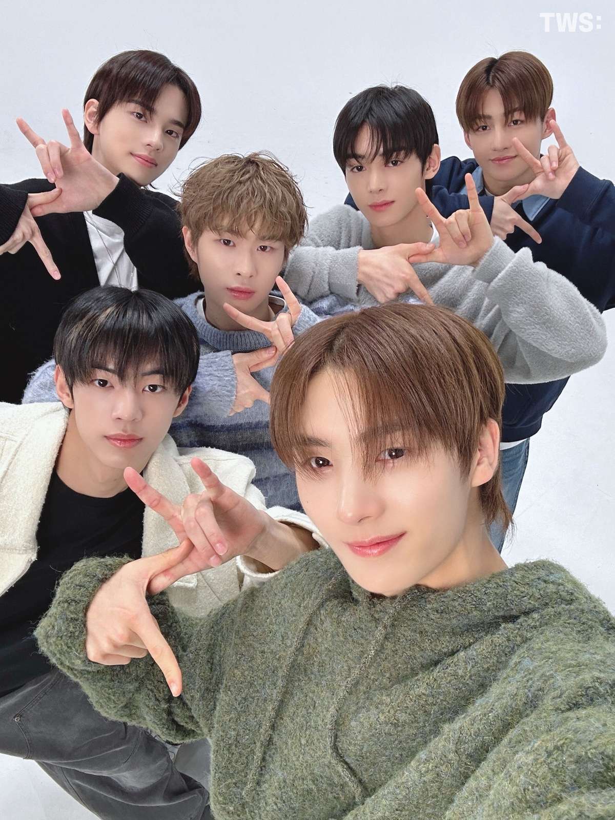 “HYBE’s 5th generation male idols are all the same” Group photos of