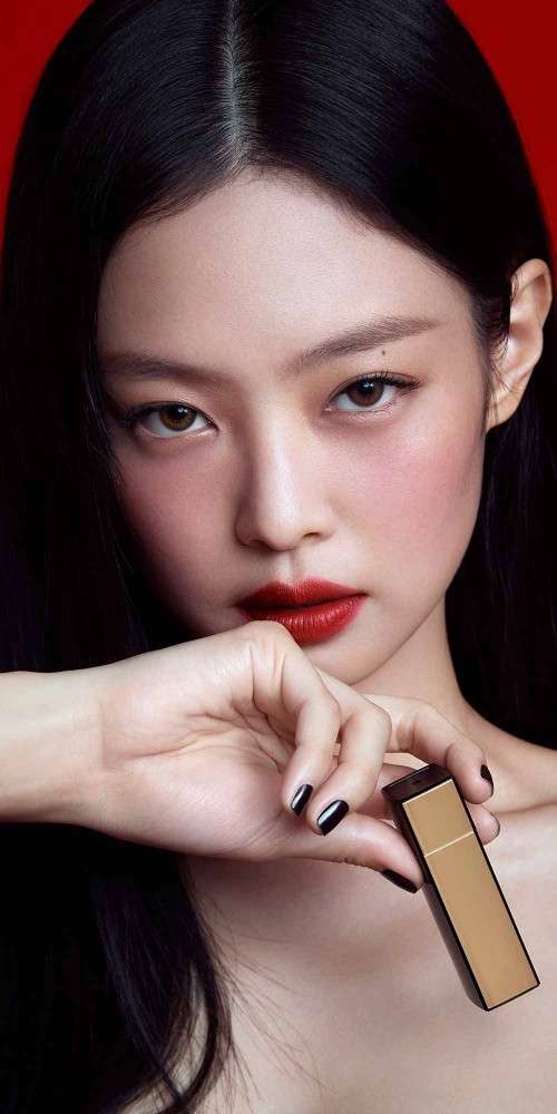 Netizens talk about Jennie's red lip Hera photoshoot