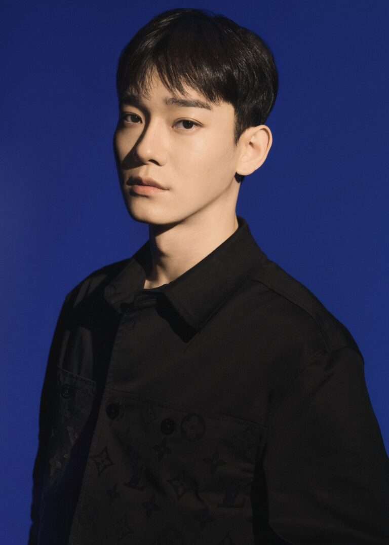 New profile photos of Chen, Baekhyun, and Xiumin were revealed