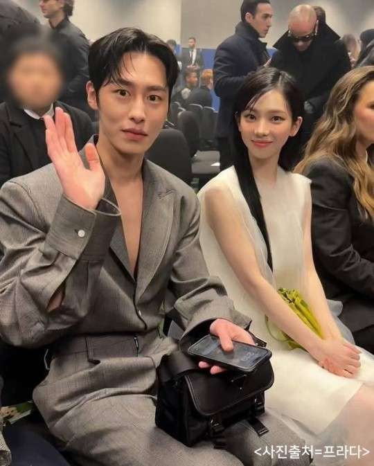 Netizens look back at Lee Jae Wook's reaction to Karina at the Prada fashion show