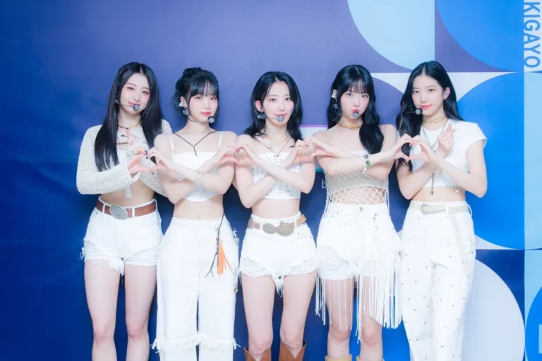 Netizens were shocked when they learned that LE SSERAFIM Chaewon and Sakura's waists are 17 inches