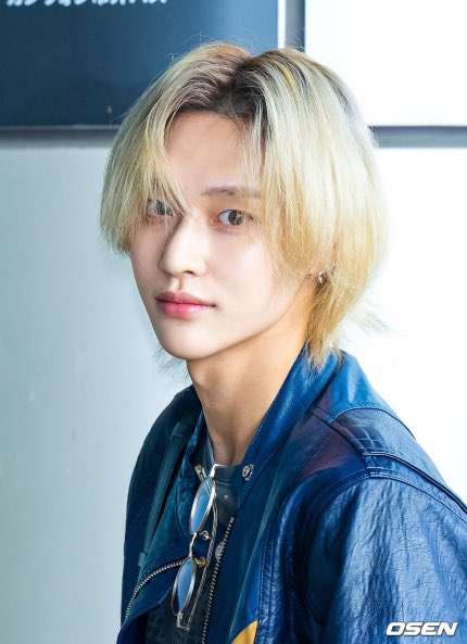 Netizens said that RIIZE Wonbin doesn't suit blonde hair when they saw him on his way to Japan