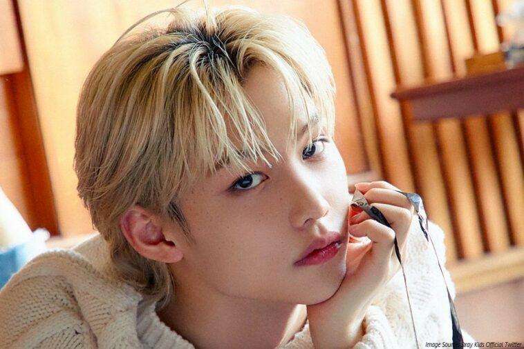 Stray Kids Felix apologizes for displaying Coca-Cola during the live broadcast