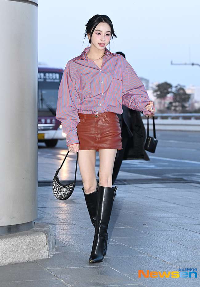 "Chaeyoung found a style that suits her" TWICE Chaeyoung departs for Japan in real time
