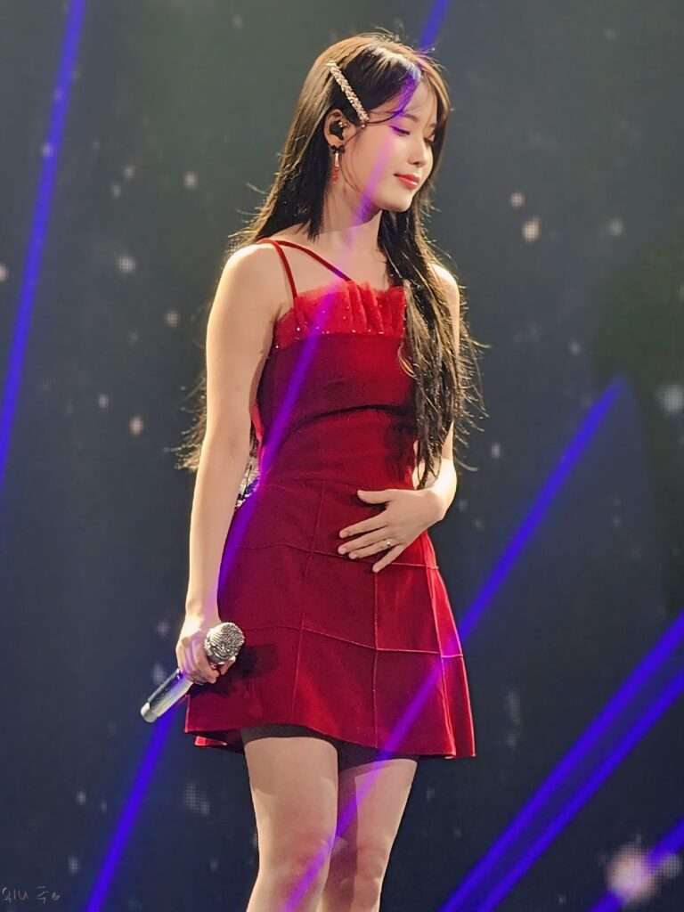It seems like IU has gained a lot of weight this time