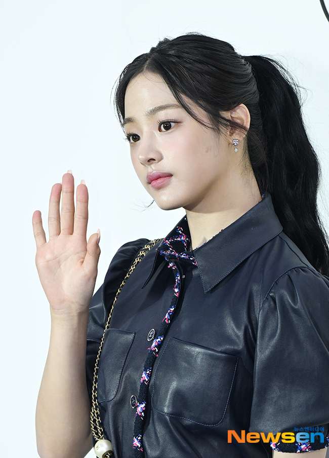 K-netizens react to NewJeans Minji attending the Chanel event today