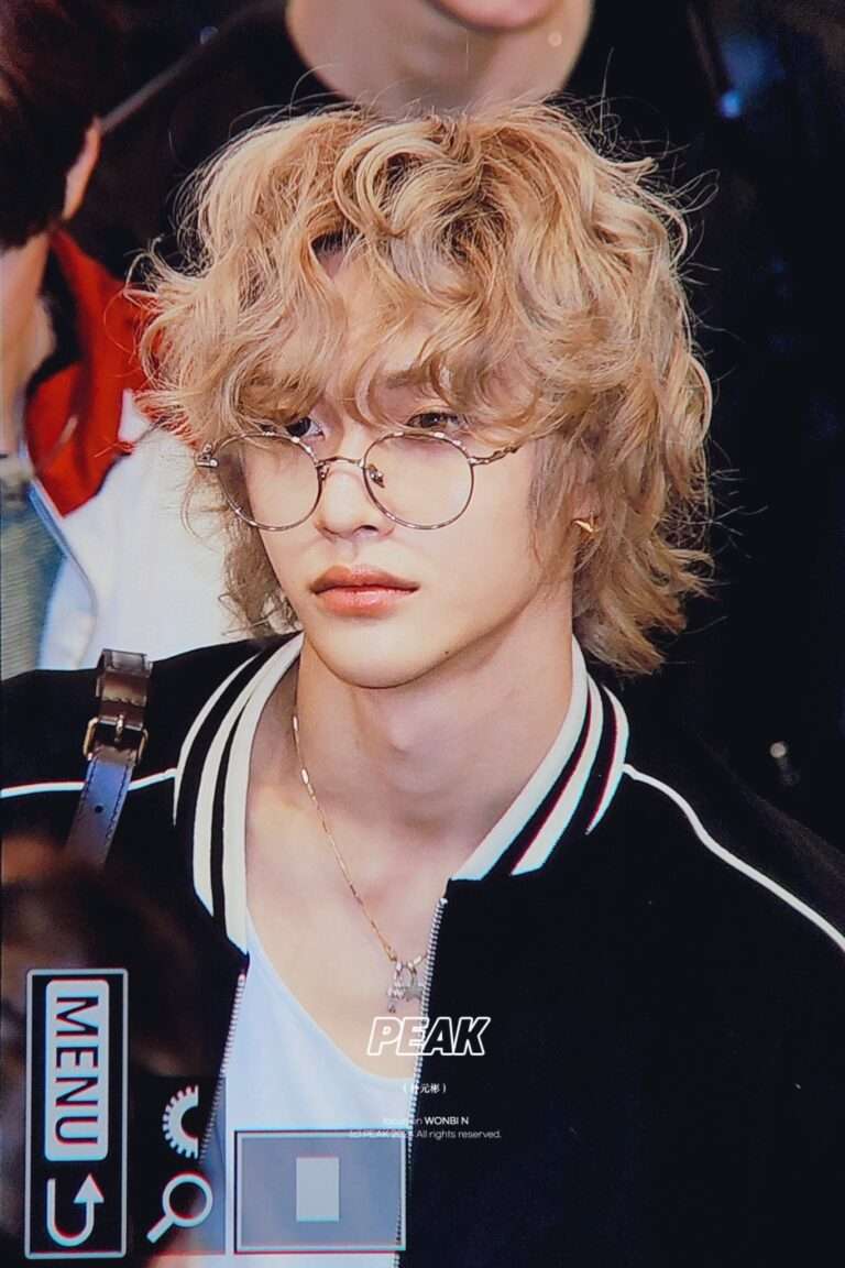 RIIZE Wonbin shocks everyone with his curly blonde hair on his way to Japan